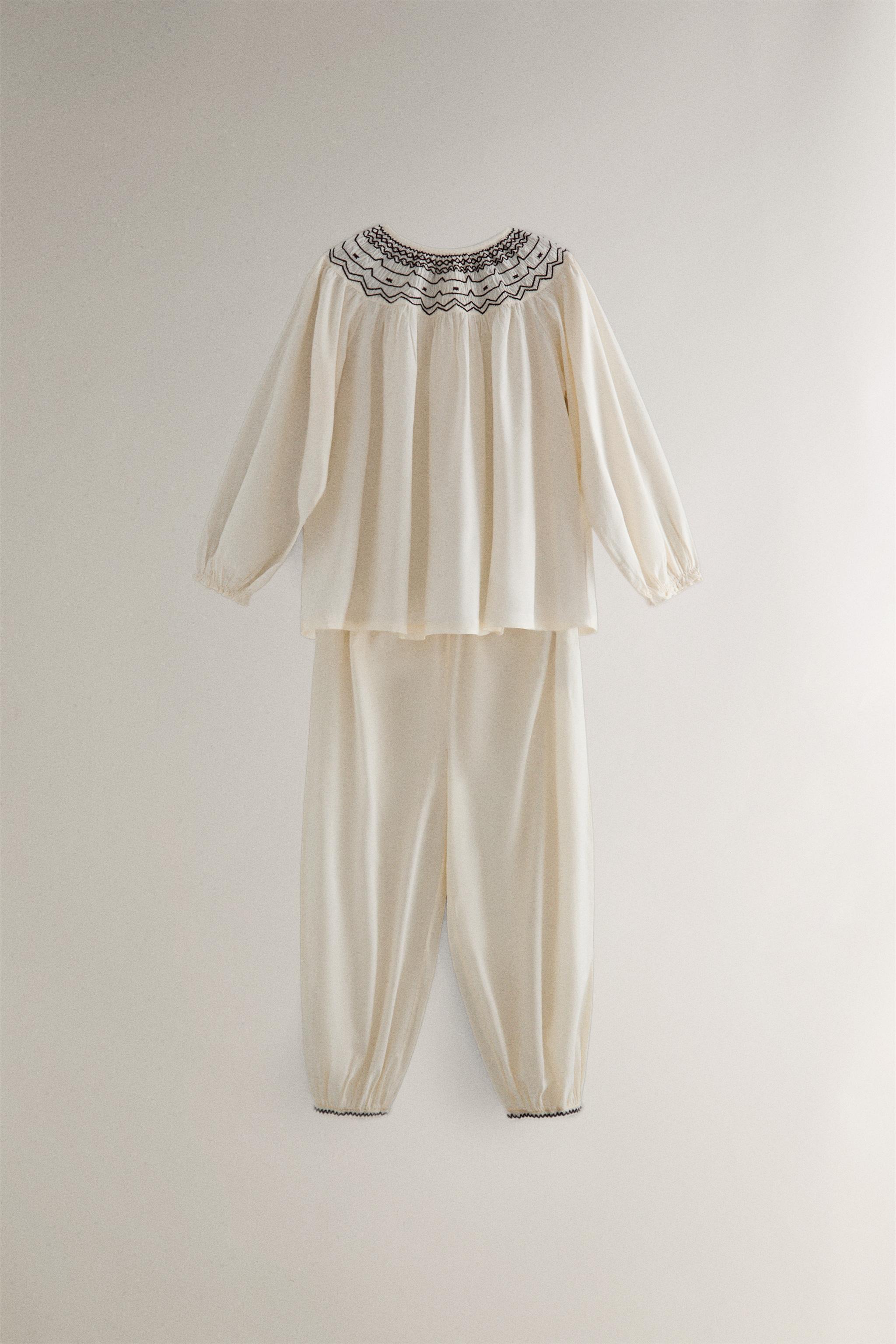 GATHERED CHRISTMAS PANTS